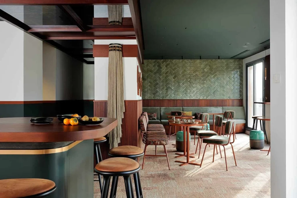 France Rhône Valley Dining | Luxury Hotel Restaurant Furniture